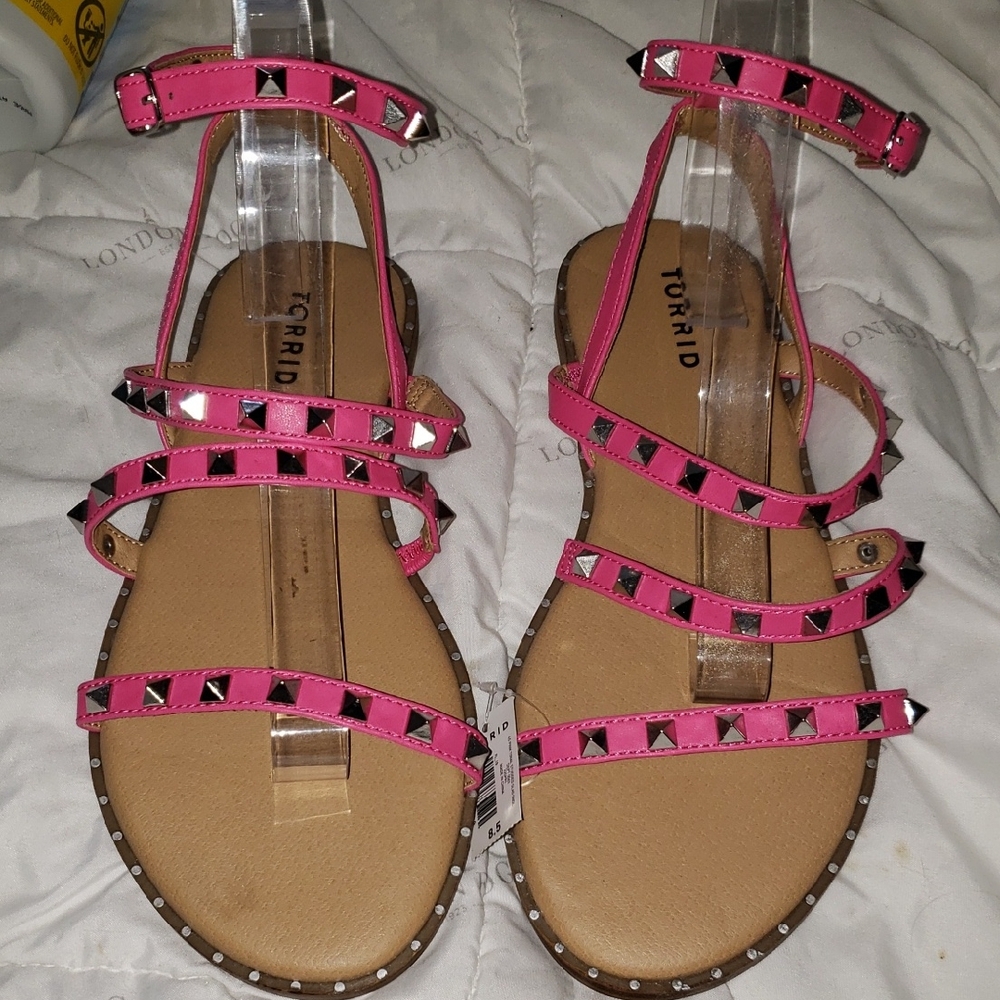 torrid Hot Pink Pyramid-Stud Strappy Sandals NWT Size 8.5WW